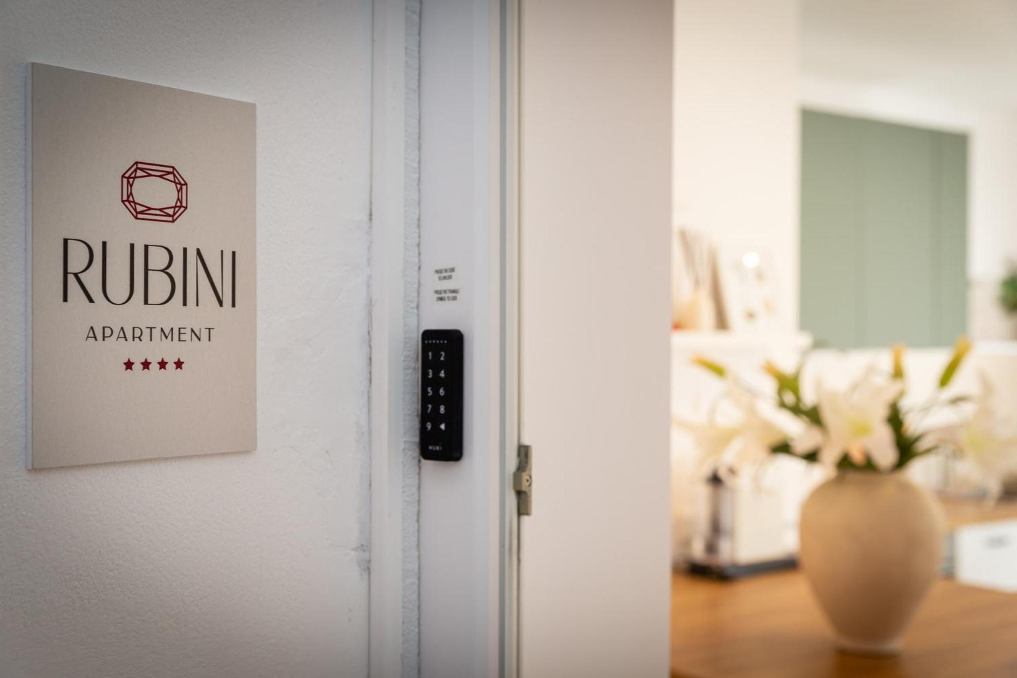 Rubini - Modern Apartment In The Heart Of Old Rovinj Luaran gambar
